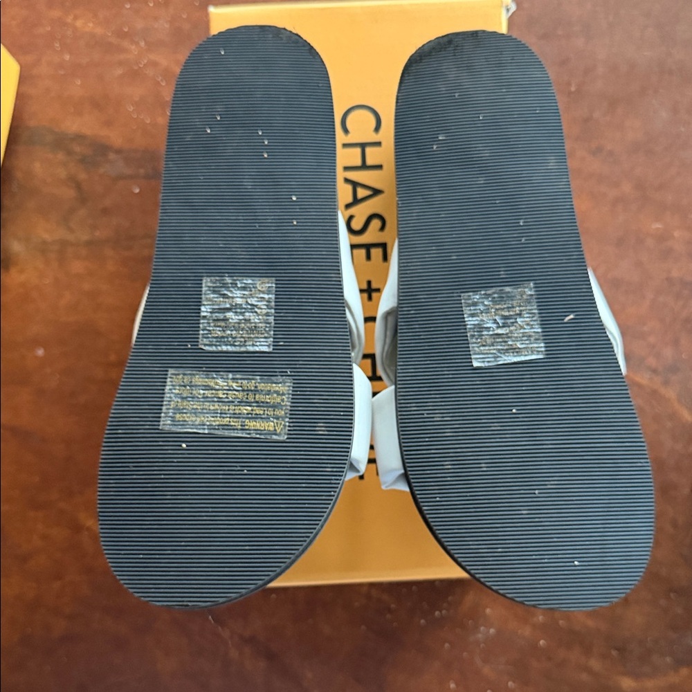 Chase + Chloe Women's Black and White Knotted Sandals - Picture 4 of 4